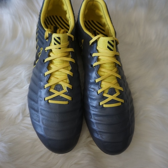 Nike Legend 7 Elite Tiempo FG Soccer Cleats - Picture 5 of 7